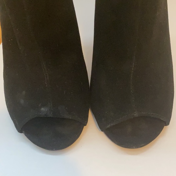 Aldo Merkin Black Suede Peep Toe (Size 5) - Picture 3 of 6